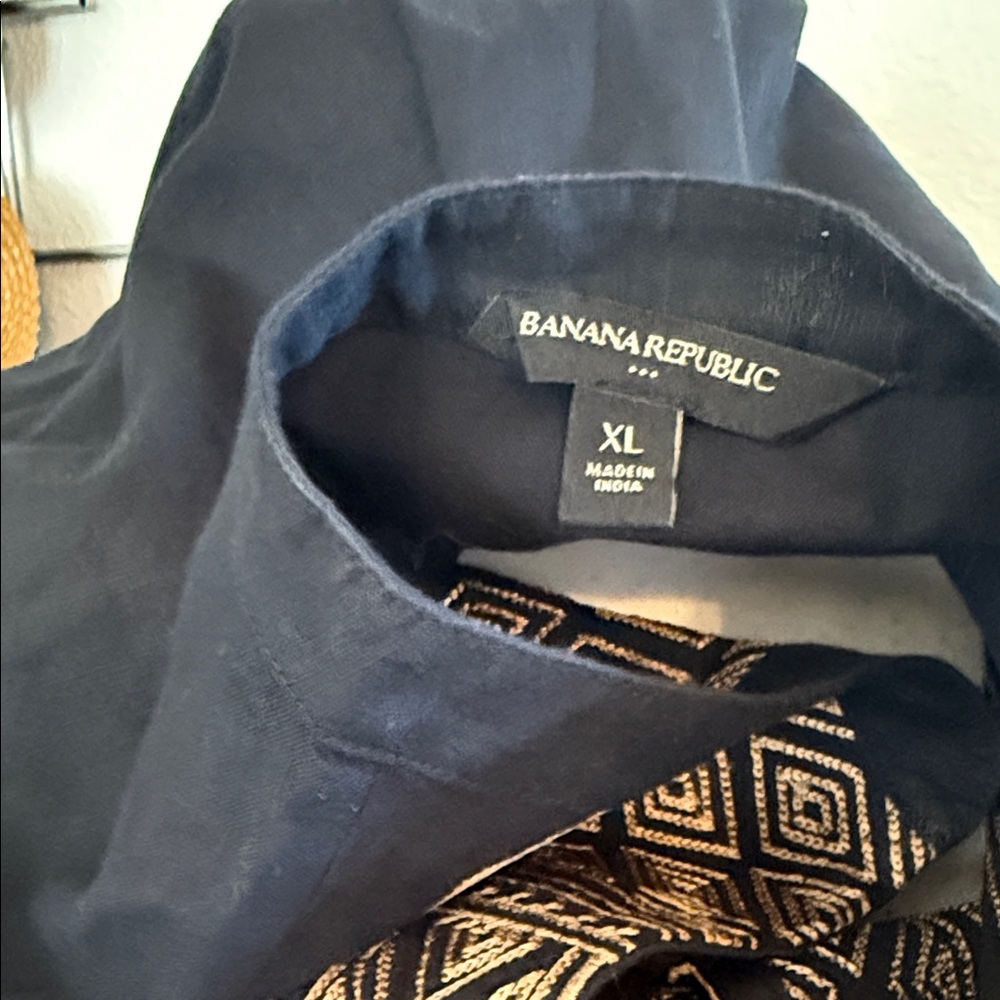 Banana Republic Black and Beige Skirt and Top - Picture 2 of 7